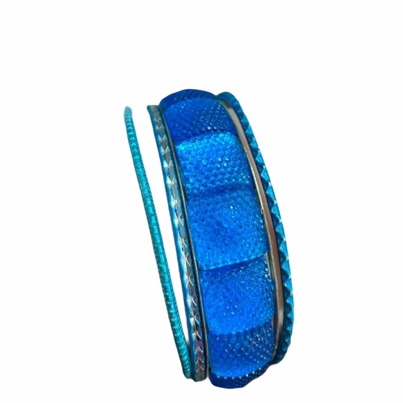 Jewelry - Blue bangle bracelets costume jewelry🎄